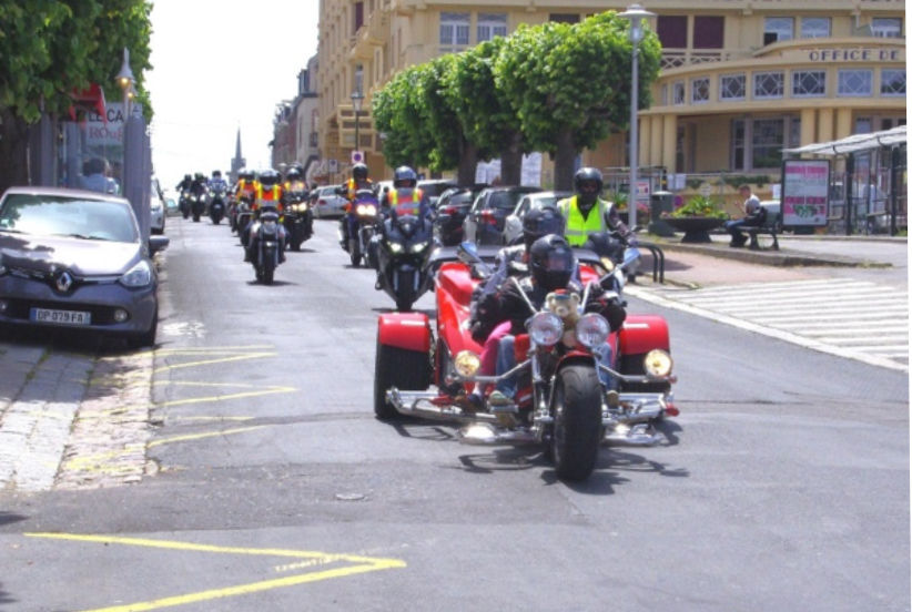 Un convoi de 200 motards
